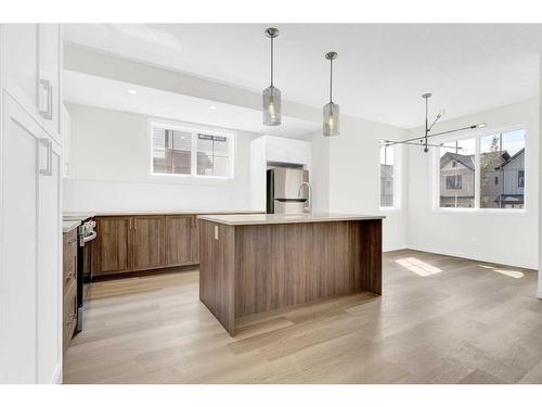 767 South Point Heath Sw, Airdrie, AB - Indoor Photo Showing Kitchen