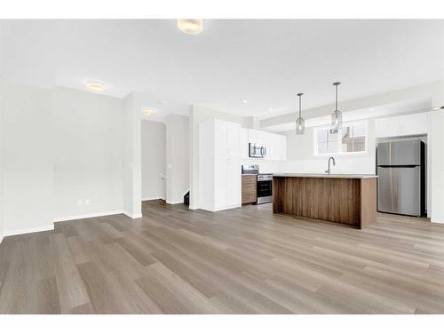 767 South Point Heath Sw, Airdrie, AB - Indoor Photo Showing Kitchen