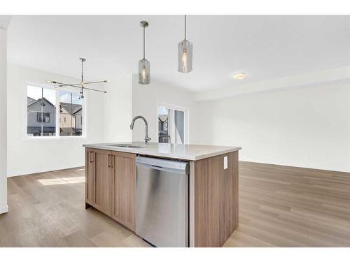 767 South Point Heath Sw, Airdrie, AB - Indoor Photo Showing Kitchen