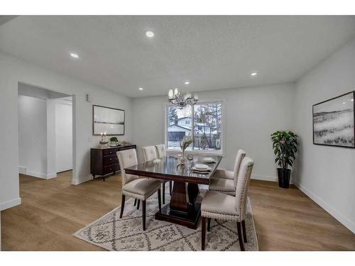 5915 Rundlehorn Drive Ne, Calgary, AB - Indoor Photo Showing Dining Room