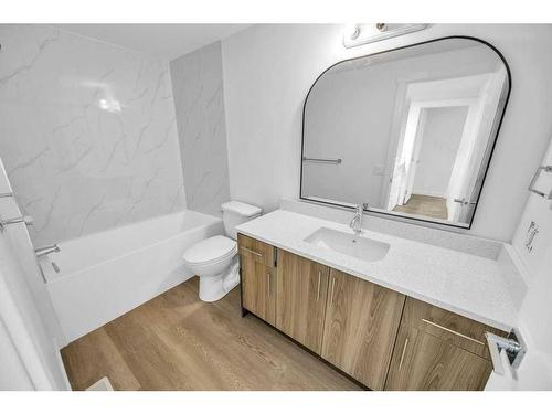 5915 Rundlehorn Drive Ne, Calgary, AB - Indoor Photo Showing Bathroom