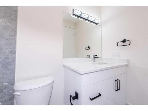 148 Saddlelake Manor Ne, Calgary, AB - Indoor Photo Showing Bathroom