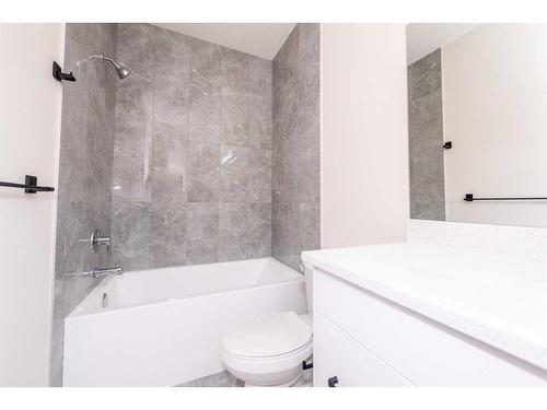 148 Saddlelake Manor Ne, Calgary, AB - Indoor Photo Showing Bathroom