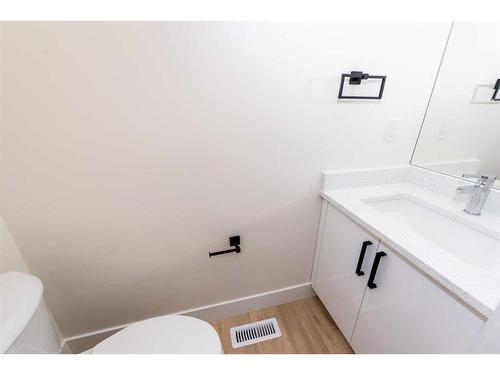 148 Saddlelake Manor Ne, Calgary, AB - Indoor Photo Showing Bathroom