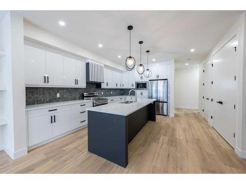 148 Saddlelake Manor Ne, Calgary, AB - Indoor Photo Showing Kitchen