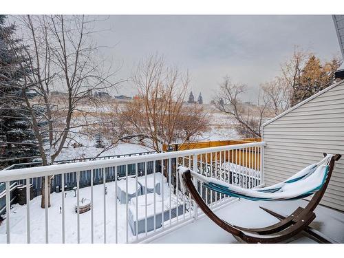 2726 7 Avenue Nw, Calgary, AB - Outdoor