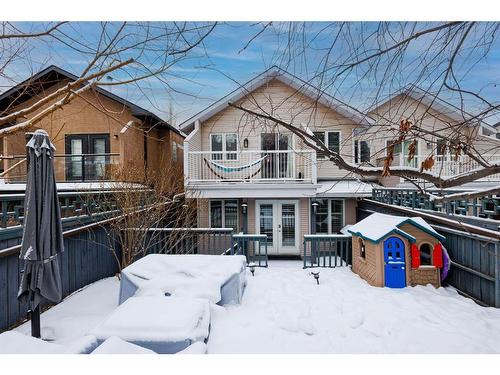 2726 7 Avenue Nw, Calgary, AB - Outdoor