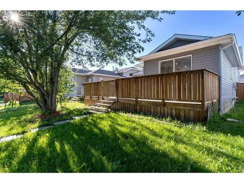 125 Taradale Close Ne, Calgary, AB - Outdoor