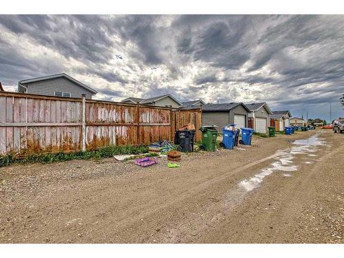 125 Taradale Close Ne, Calgary, AB - Outdoor