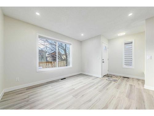 125 Taradale Close Ne, Calgary, AB - Indoor Photo Showing Other Room