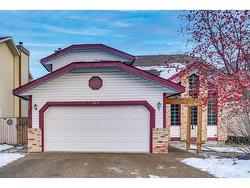 149 Shannon Crescent SW Calgary, AB T2Y 2T7