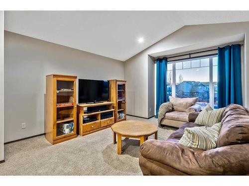 21 Silverado Range Bay Sw, Calgary, AB - Indoor Photo Showing Living Room