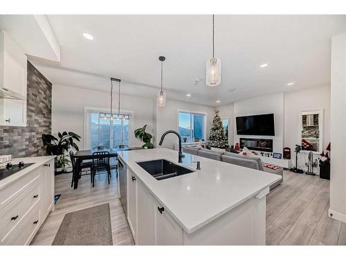 140 Nolanhurst Heights Nw, Calgary, AB - Indoor Photo Showing Kitchen With Double Sink With Upgraded Kitchen