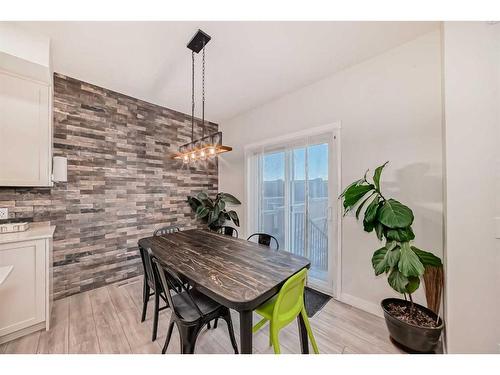 140 Nolanhurst Heights Nw, Calgary, AB - Indoor Photo Showing Dining Room