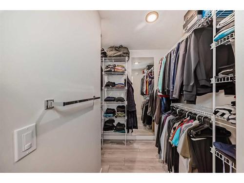 140 Nolanhurst Heights Nw, Calgary, AB - Indoor With Storage