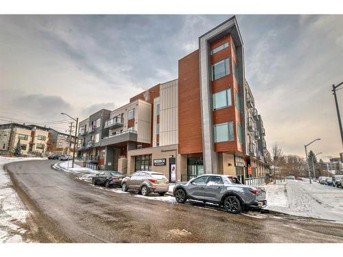 314-93 34 Avenue Sw, Calgary, AB - Outdoor With Facade