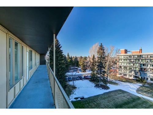 603-3316 Rideau Place Sw, Calgary, AB - Outdoor