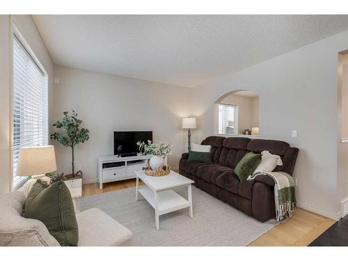 145 Drake Landing Loop, Okotoks, AB - Indoor Photo Showing Living Room