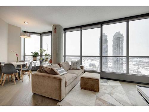 2305-225 11 Avenue Se, Calgary, AB - Indoor Photo Showing Living Room