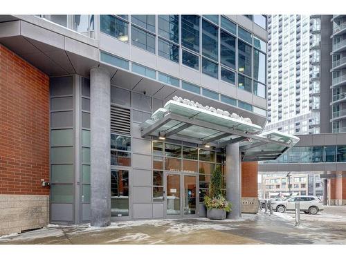 2305-225 11 Avenue Se, Calgary, AB - Outdoor