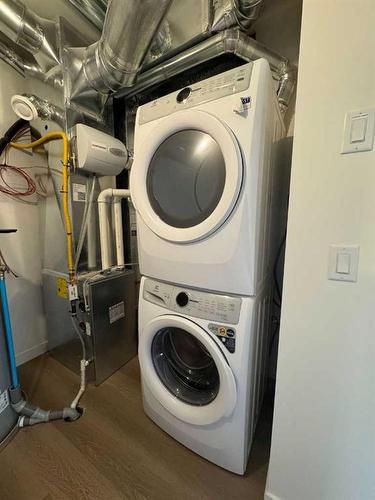 75-2117 81 Street Street Sw, Calgary, AB - Indoor Photo Showing Laundry Room