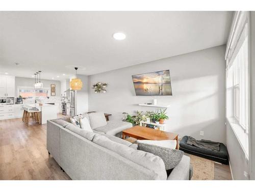 180 Rowmont Boulevard Nw, Calgary, AB - Indoor Photo Showing Living Room