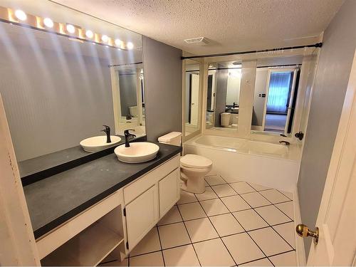 430-1001 13 Avenue Sw, Calgary, AB - Indoor Photo Showing Bathroom