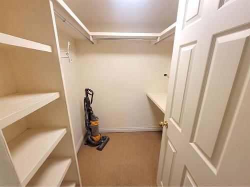 430-1001 13 Avenue Sw, Calgary, AB - Indoor With Storage