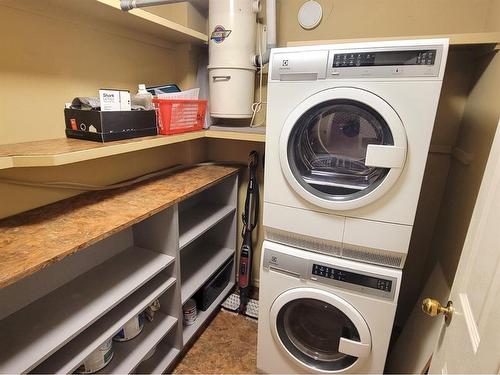 430-1001 13 Avenue Sw, Calgary, AB - Indoor Photo Showing Laundry Room