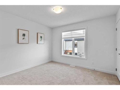 110-8235 8 Avenue, Calgary, AB - Indoor Photo Showing Other Room