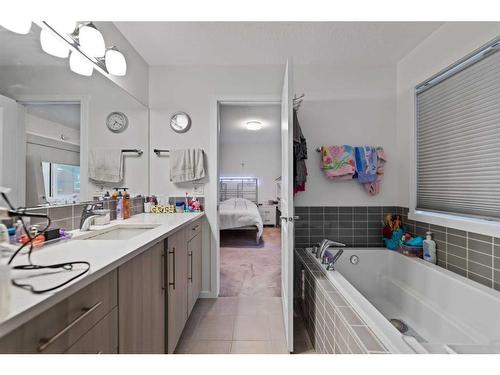 141 Nolanhurst Way Nw, Calgary, AB - Indoor Photo Showing Bathroom