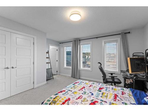 232 Sherwood Place Nw, Calgary, AB - Indoor Photo Showing Bedroom