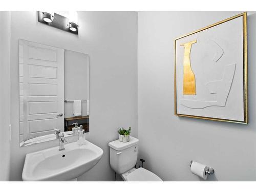 232 Sherwood Place Nw, Calgary, AB - Indoor Photo Showing Bathroom