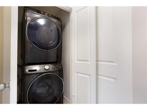 8 Corner Meadows Gate Ne, Calgary, AB - Indoor Photo Showing Laundry Room