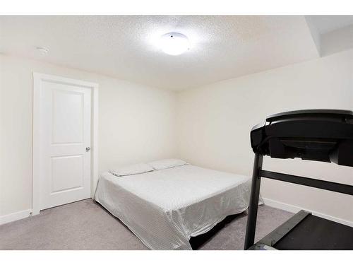 8 Corner Meadows Gate Ne, Calgary, AB - Indoor Photo Showing Bedroom