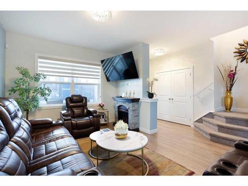 8 Corner Meadows Gate Ne, Calgary, AB - Indoor Photo Showing Living Room