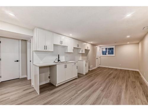 63 Fenton Road Se, Calgary, AB - Indoor Photo Showing Kitchen