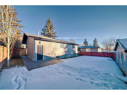 63 Fenton Road Se, Calgary, AB - Outdoor With Exterior