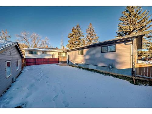 63 Fenton Road Se, Calgary, AB - Outdoor