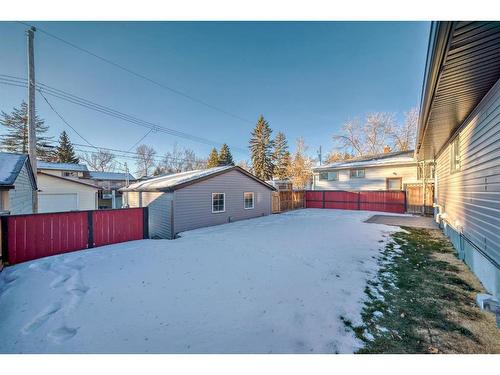 63 Fenton Road Se, Calgary, AB - Outdoor