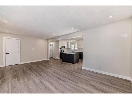 63 Fenton Road Se, Calgary, AB - Indoor