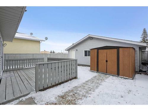 51 Sandstone Rise Nw, Calgary, AB - Outdoor With Exterior