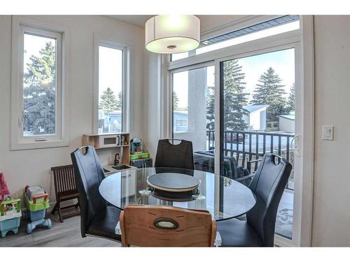 126-81 Greenbriar Place Nw, Calgary, AB - Indoor Photo Showing Dining Room