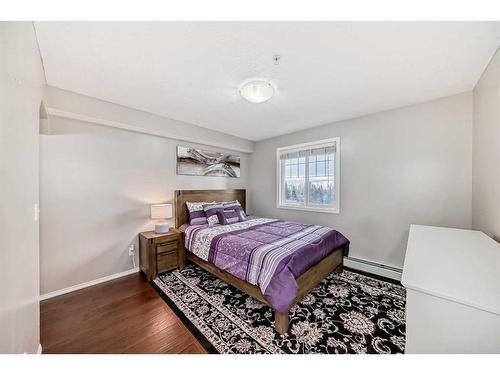 313-6315 Ranchview Drive Nw, Calgary, AB - Indoor Photo Showing Bedroom