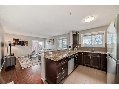 313-6315 Ranchview Drive Nw, Calgary, AB - Indoor Photo Showing Kitchen