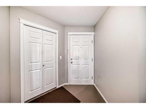 313-6315 Ranchview Drive Nw, Calgary, AB - Indoor Photo Showing Other Room