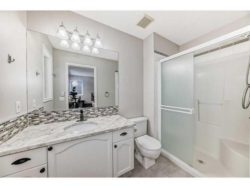 2435 Morris Crescent Se, Airdrie, AB - Indoor Photo Showing Bathroom