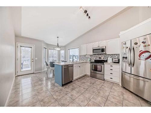 2435 Morris Crescent Se, Airdrie, AB - Indoor Photo Showing Kitchen