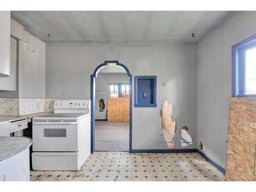 4405 17 Avenue Se, Calgary, AB - Indoor Photo Showing Kitchen