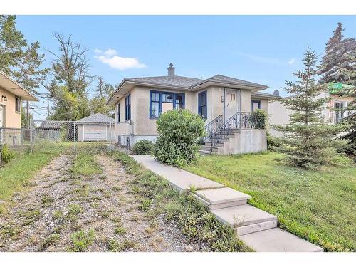 4405 17 Avenue Se, Calgary, AB - Outdoor